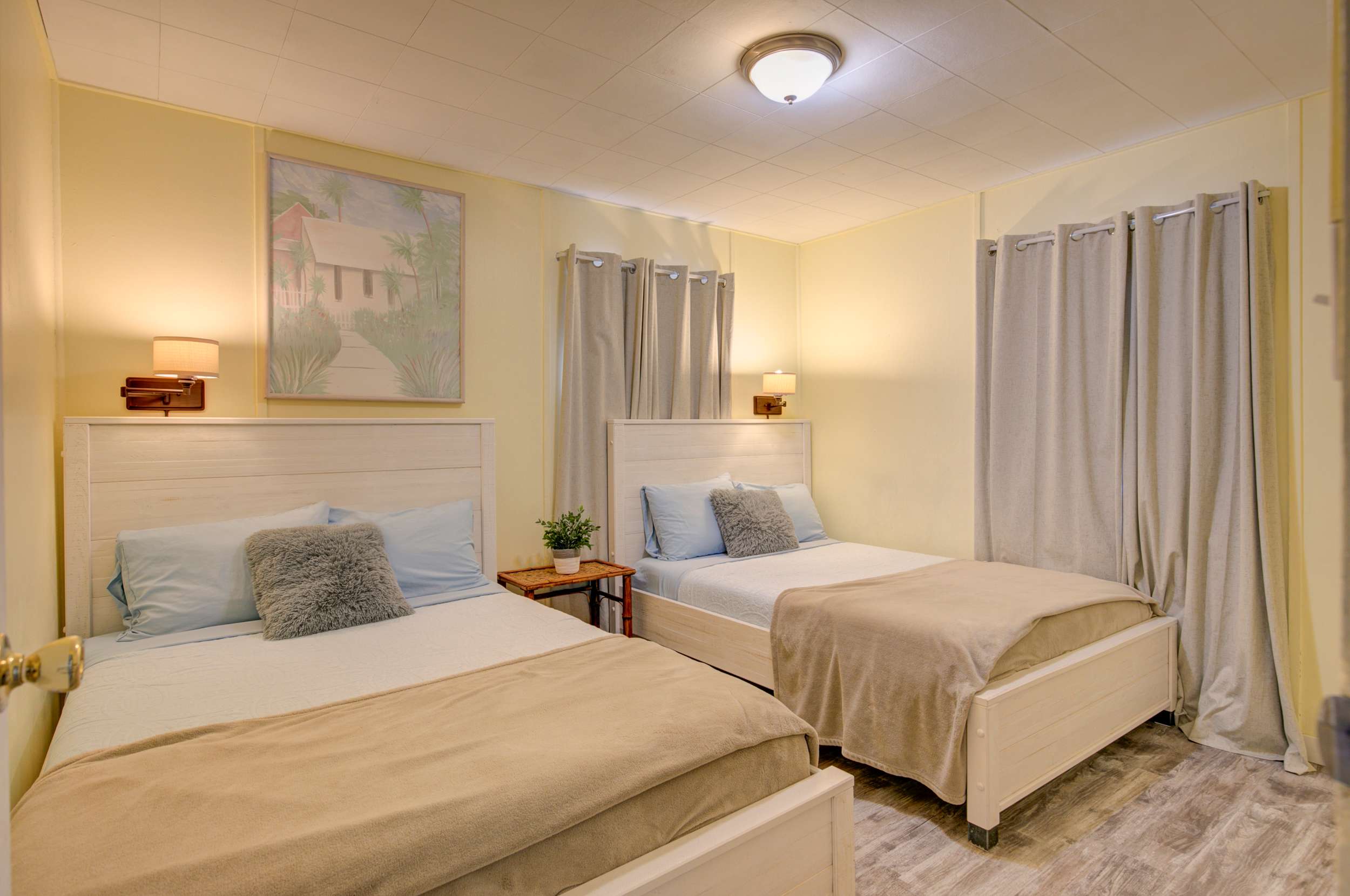 Cottage 4 living room