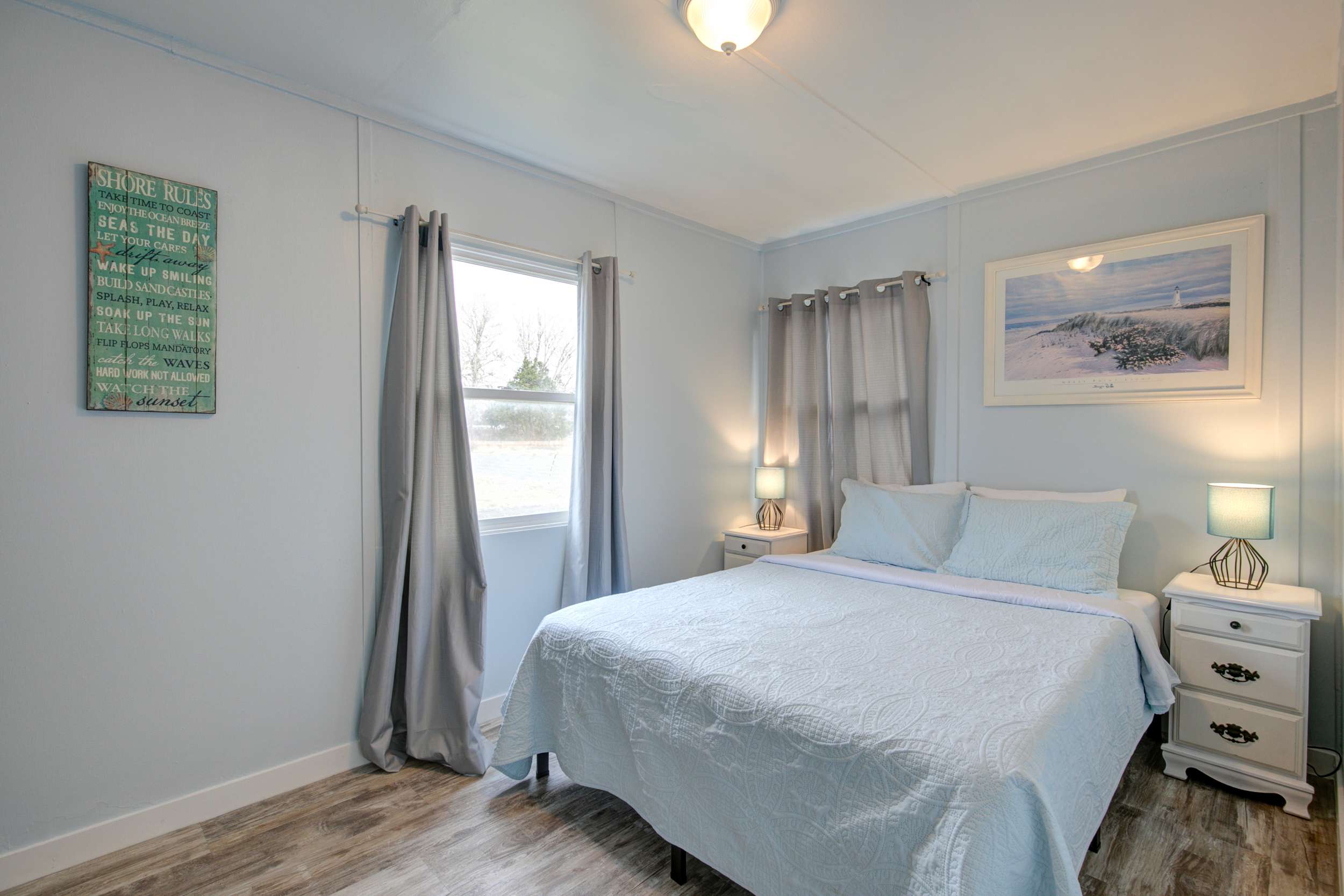 Cottage 5 living room